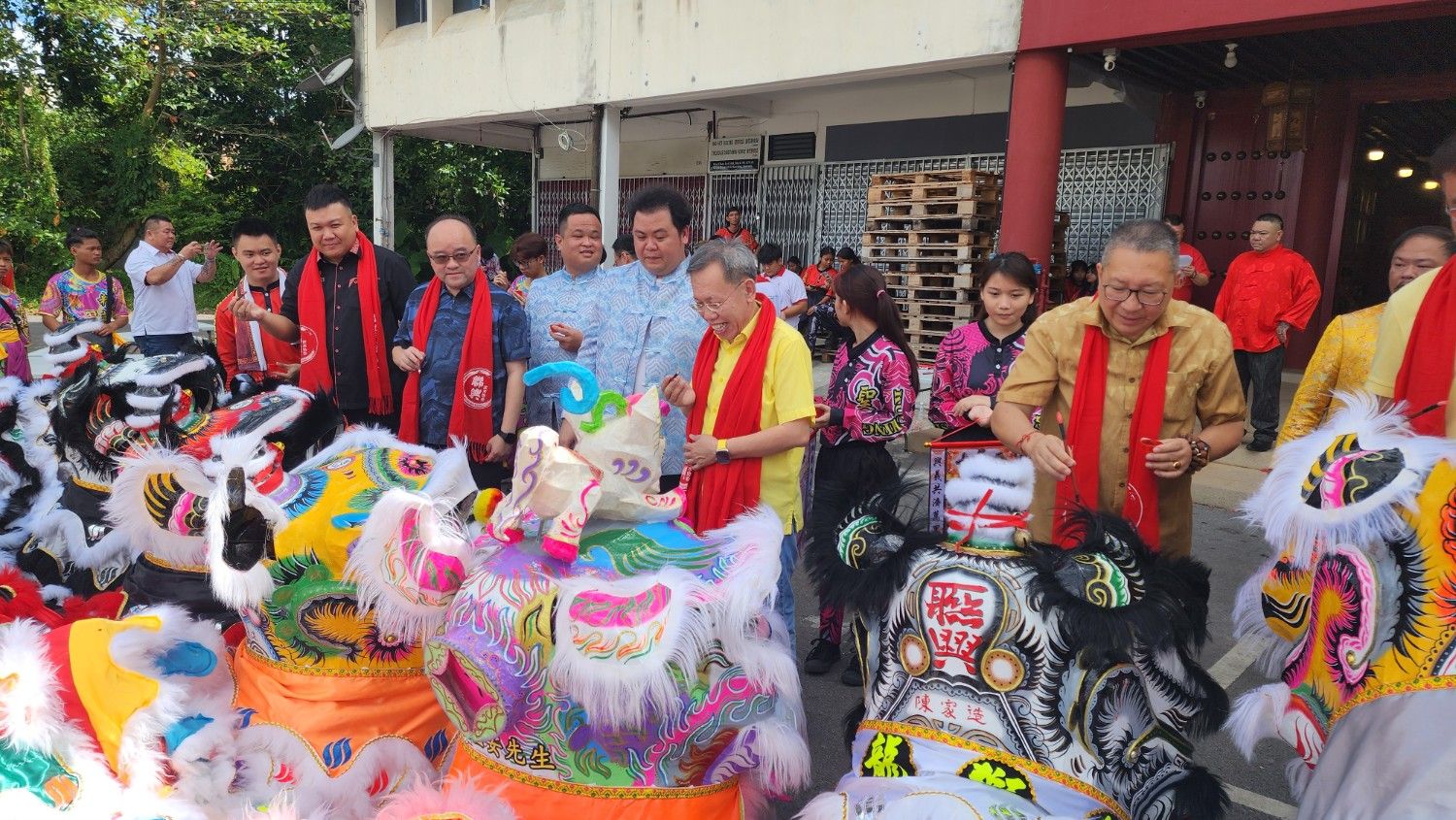 18 Locally Made Lions Blessed at Sarawak Eye-Dotting Ceremony
