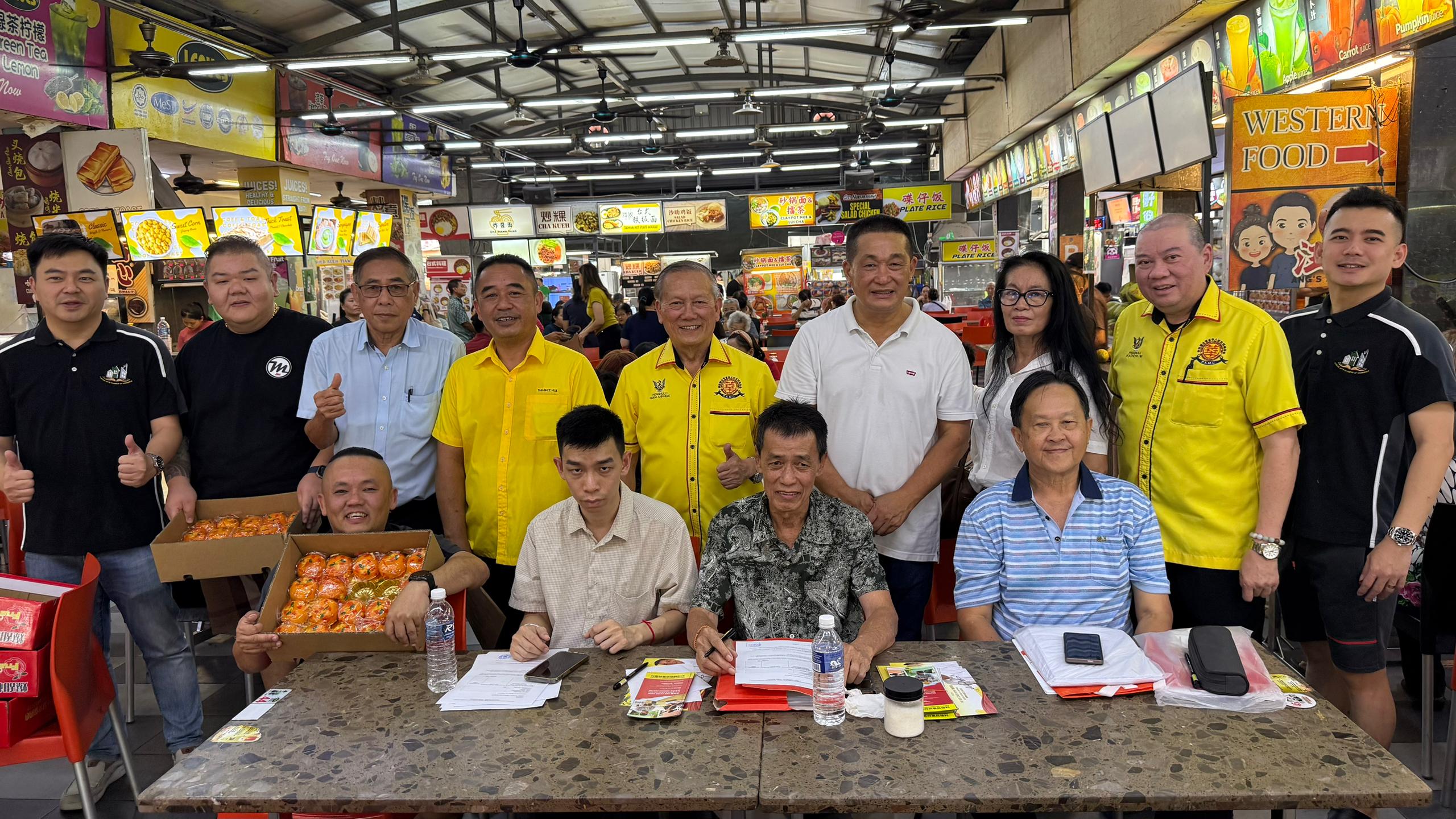 Batu Lintang ADUN Holds Final Mobile Service and CNY Greeting Event
