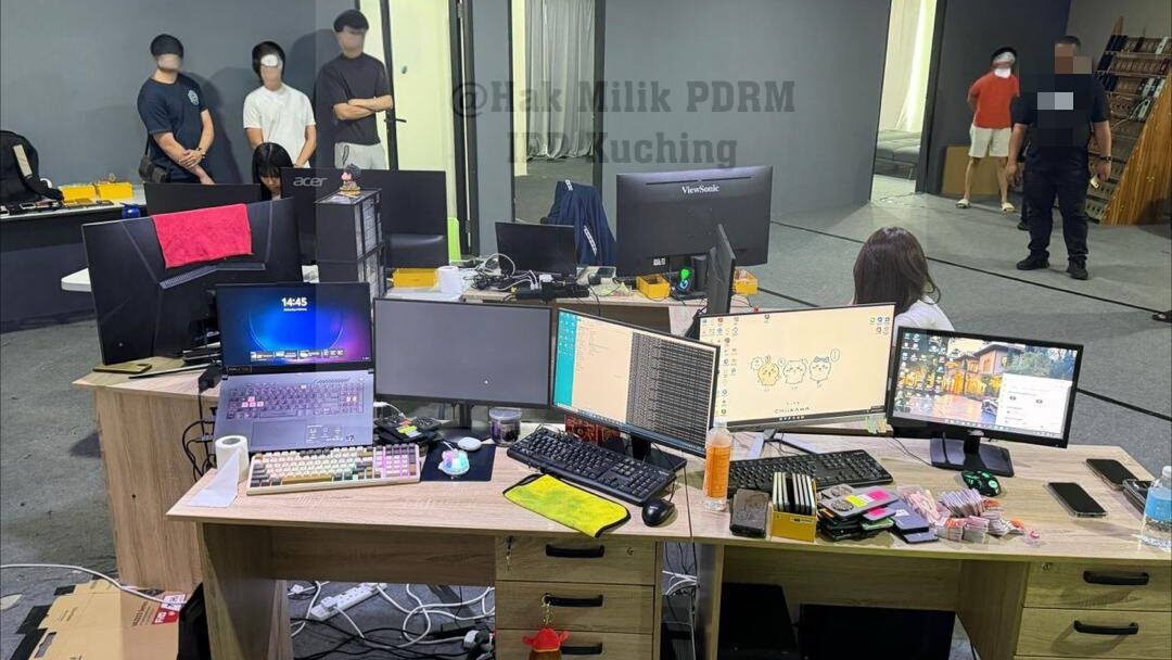 Kuching Police Bust Fake Online Game Call Centre, Six Arrested