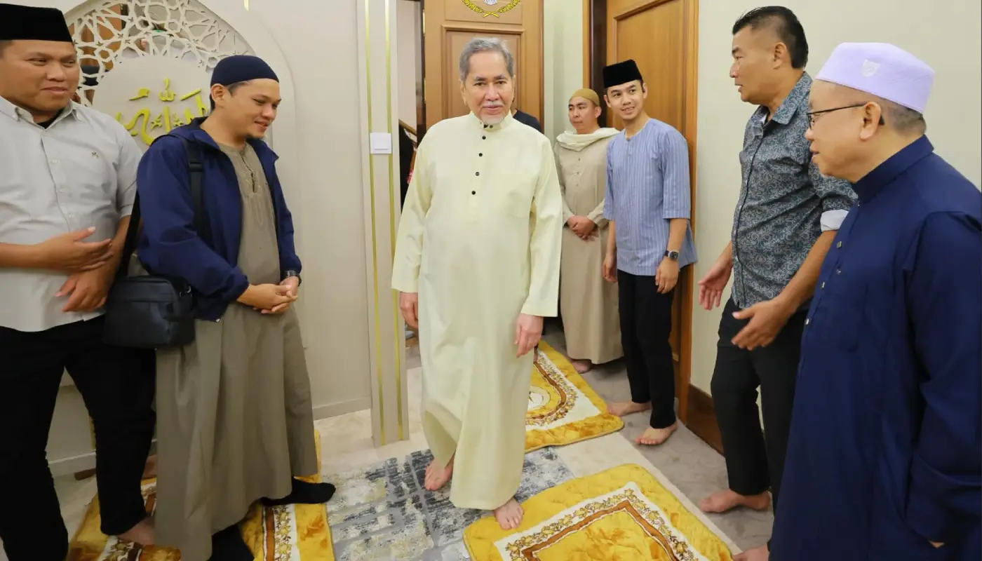 Sarawak Governor Hosts Tarawih Prayers at Official Residence 1 Sarawak, Sarawak News, Kuching, Kuching News, Sarawak Governor, Ramadan, Petra Jaya