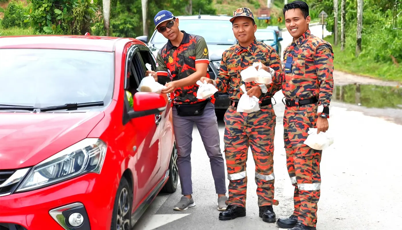 1,500 Unity Porridges Distributed in Lawas During Ramadan 1 Sarawak, Sarawak News, Lawas, Lawas News, Ramadan, Community Welfare,