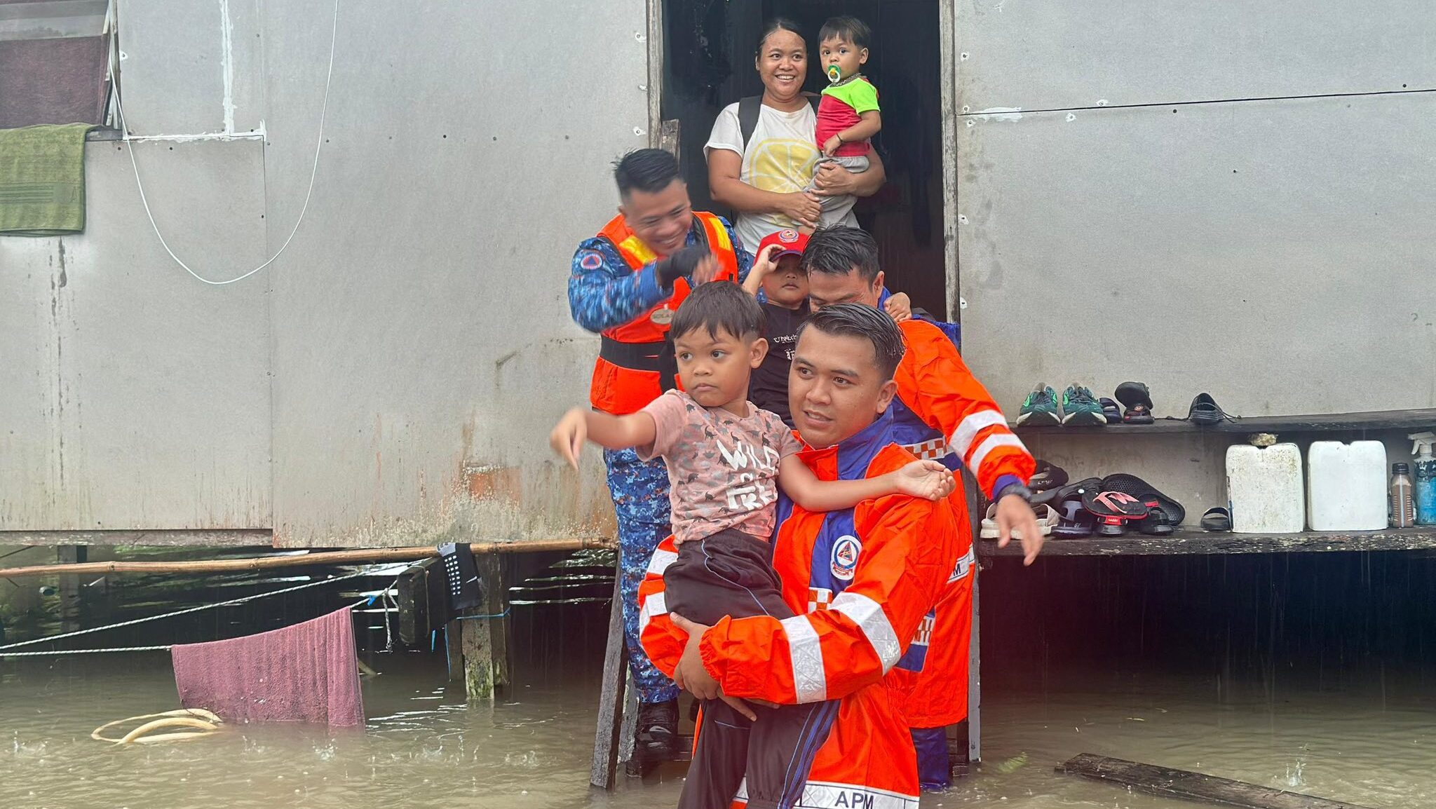 Flood Forces Evacuation at Kampung Sinar Budi