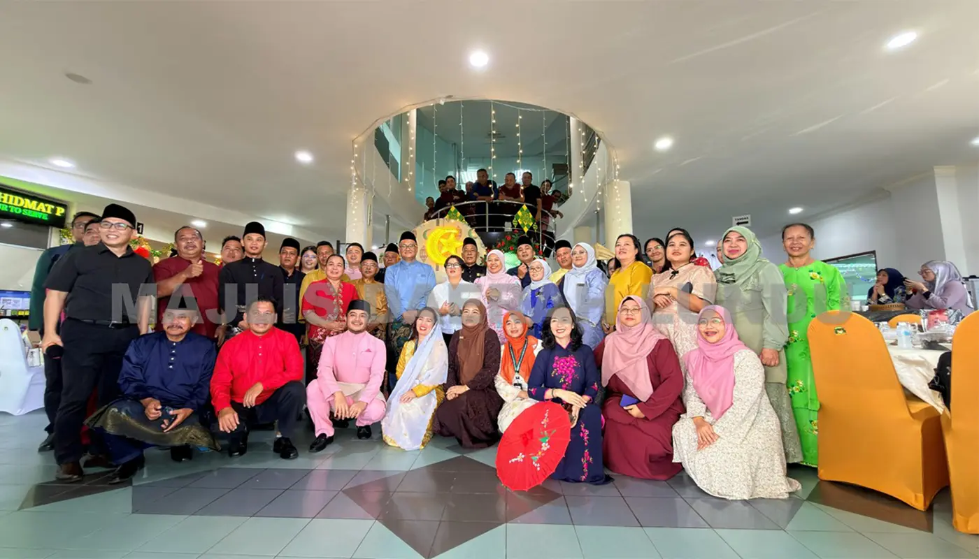 Lundu District Council Hosts Joint Aidilfitri and Gong Xi Raya Event 1 Sarawak, Sarawak News, Lundu, Lundu News, Ramah Tamah Aidilfitri, Gong Xi Raya, Community Unity