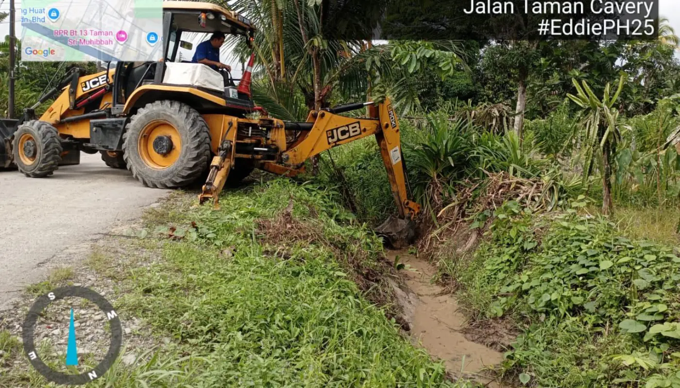 MPP Clears Drains at Taman Cavery to Prevent Flash Floods 1 Sarawak, Sarawak News, Kuching, Kuching News, Padawan, Padawan News, MPP