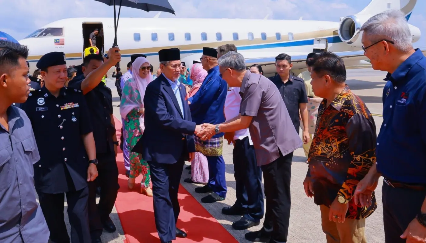 Sarawak Governor Arrives in Miri for Aidilfitri Festivities 1 Sarawak, Sarawak News, Miri, Miri News, Aidilfitri, Sarawak Governor, Sarawak Community