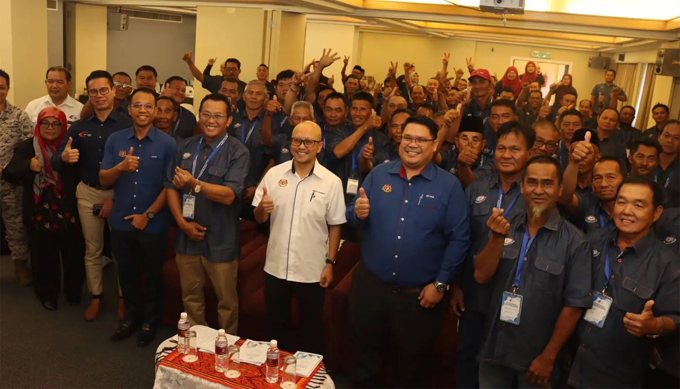 Sarawak, Sarawak News, Sibu, Sibu News, Sarikei, Tanjung Manis, Daro, Mukah, fisheries development, marine fisheries, community empowerment, road safety at sea, MADANI Malaysia