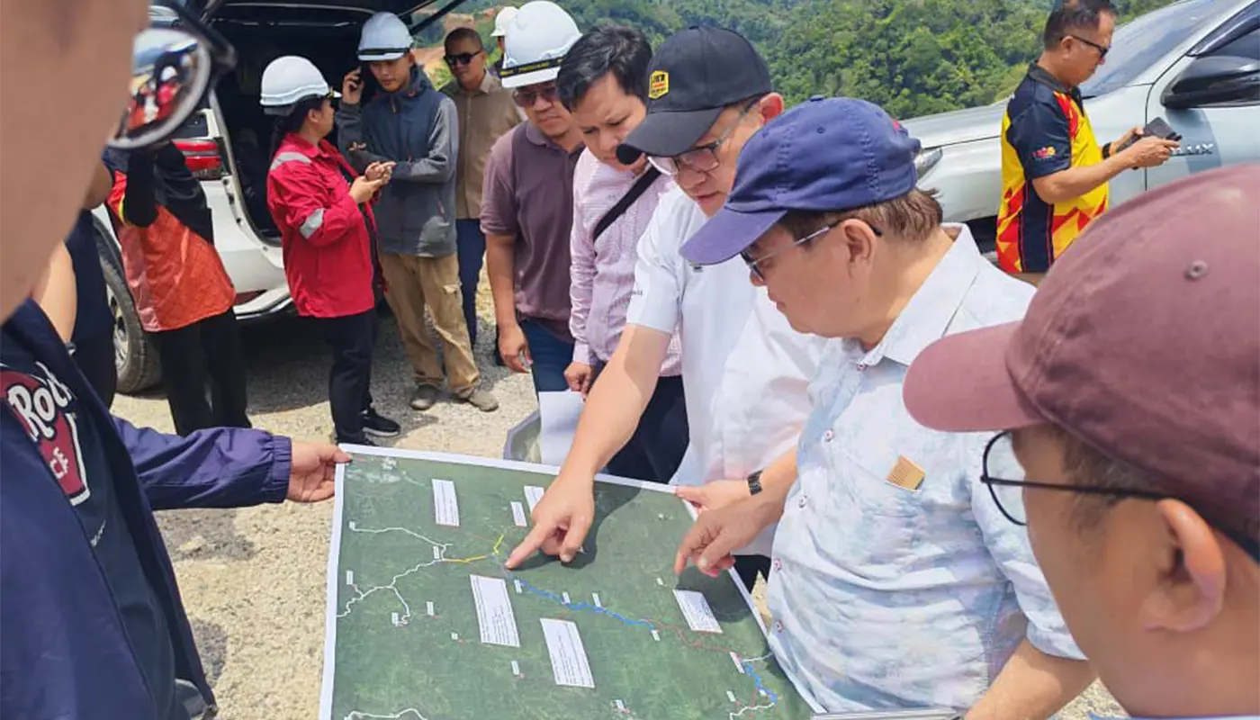 Deputy Premier Douglas Uggah Reviews Betong Rural Road Projects 1 Sarawak, Sarawak News, Betong, Betong News, Rural Development, Infrastructure, JKR Sarawak, Bukit Sadok, Rentap Fort, Agriculture
