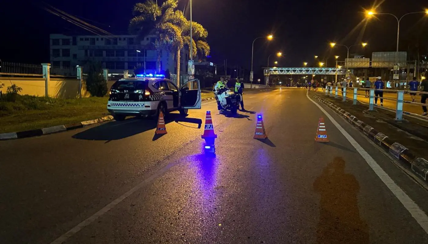 JPJ Miri Officers Assist Traffic Control During Miri Marathon 2026 1 Sarawak, Sarawak News, Miri, Miri News, JPJ, PDRM, Traffic Control, Road Safety, Community Events
