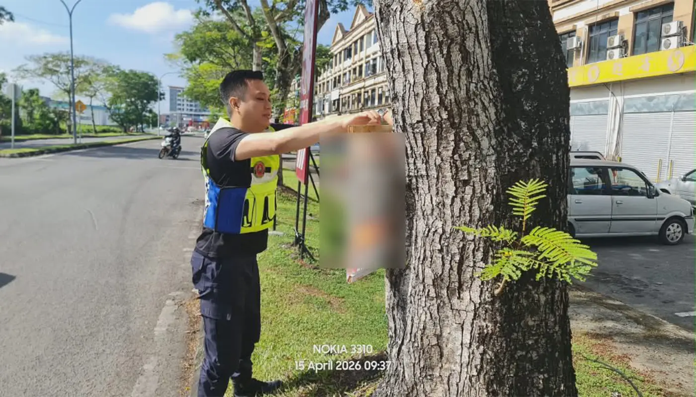 MPP Steps Up Action Against Illegal Advertisements 1 Sarawak, Sarawak News, Kuching, Kuching News, Padawan, Padawan News, Illegal Advertisements, Public Safety, Urban Cleanliness