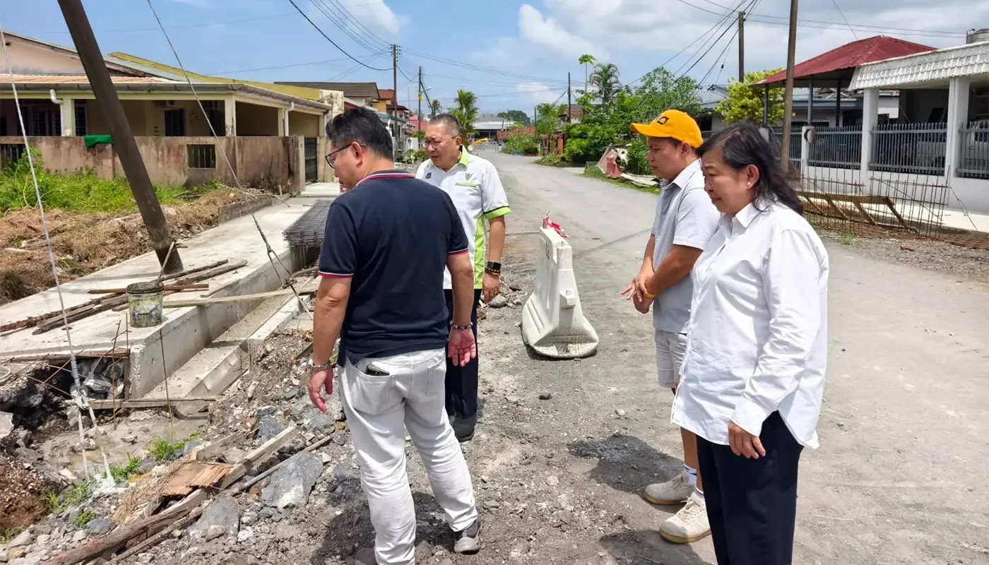 Mayor Leads Inspection of Kuching South City Improvement Projects 1 Sarawak, Sarawak News, Kuching, Kuching News, MBKS, Infrastructure, Development, Public Projects, Urban Renewal