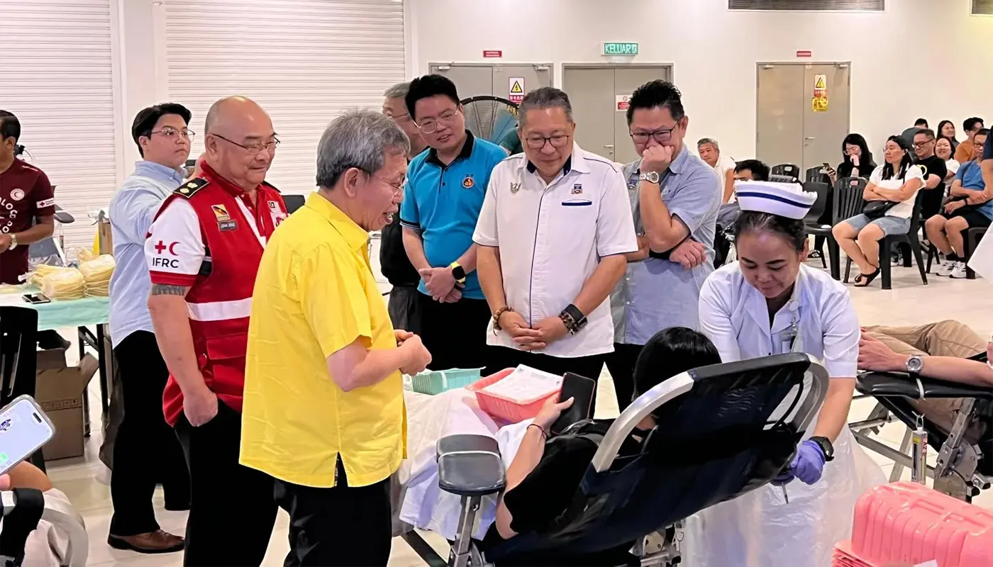Sarawak Deputy Premier & MBKS Mayor Support Blood Donation Drive at Aeroville Mall 1 Sarawak, Sarawak News, Kuching, Kuching News, Blood Donation, Community Health, Aeroville Mall, Youth Wing, Public Welfare