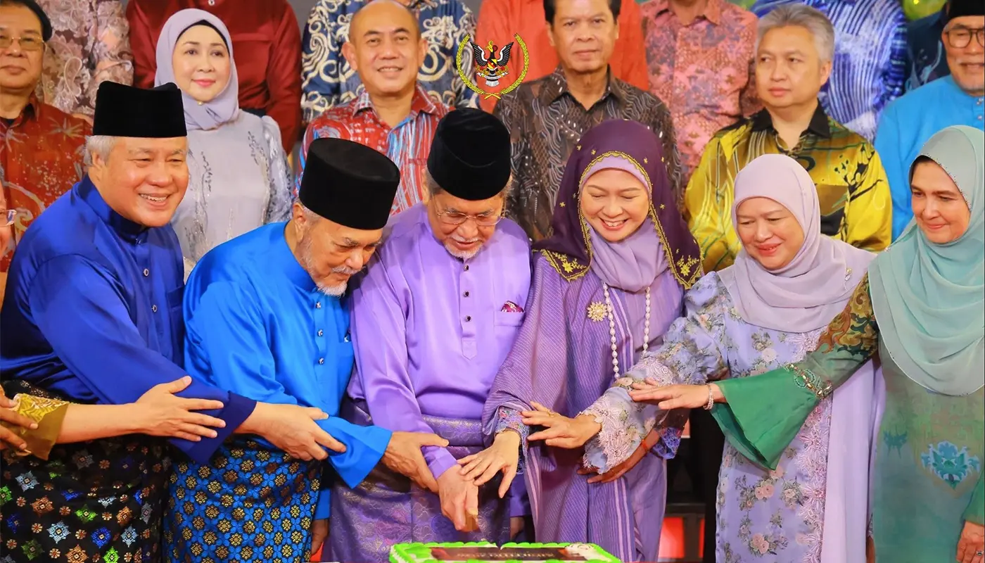 Sarawak Governor Joins Aidilfitri Celebration at State Assembly 1 Sarawak, Sarawak News, Kuching, Kuching News, Aidilfitri, Sarawak Governor, Sarawak State Assembly