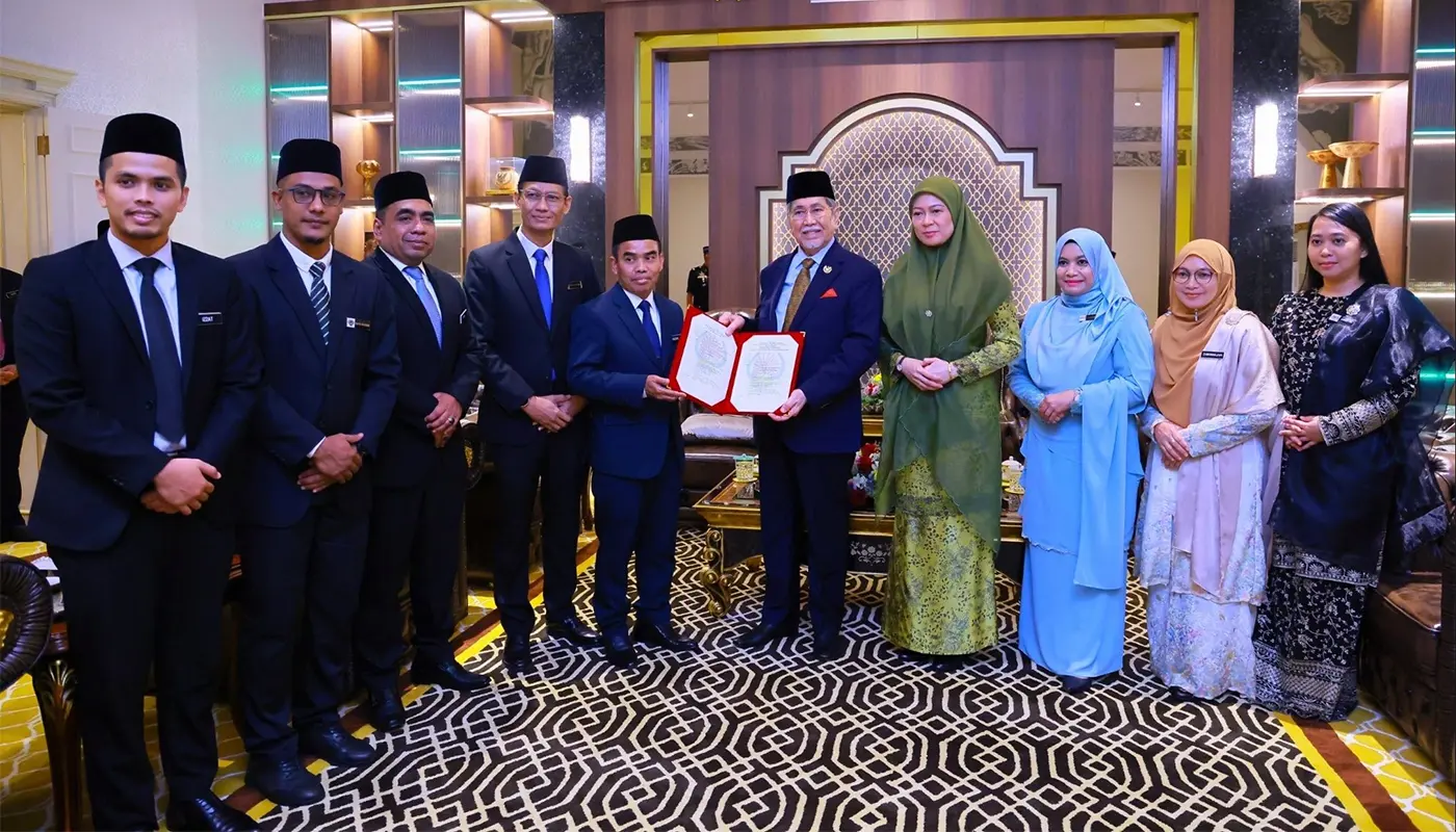 Sarawak Governor and Wife Welcome Courtesy Visit from DBP 1 Sarawak, Sarawak News, Kuching, Kuching News, Dewan Bahasa dan Pustaka, DBP, Language Development, Literature, Cultural Affairs