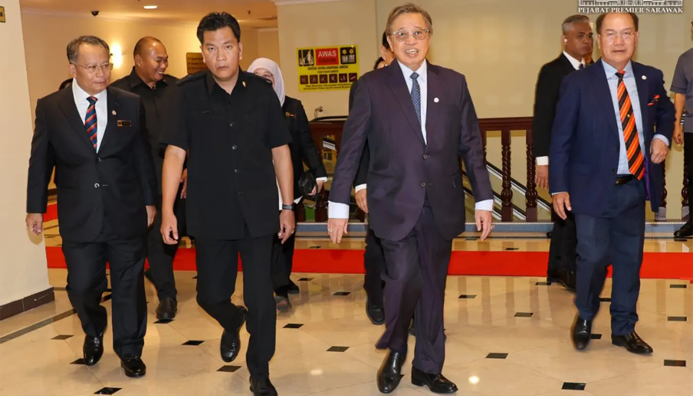 Sarawak Premier Honours Civil Servants at Miri Medal Ceremony 1 Sarawak, Sarawak News, Miri, Miri News, Civil Service, Loyal Service Medal, Public Sector Recognition, Sarawak Government