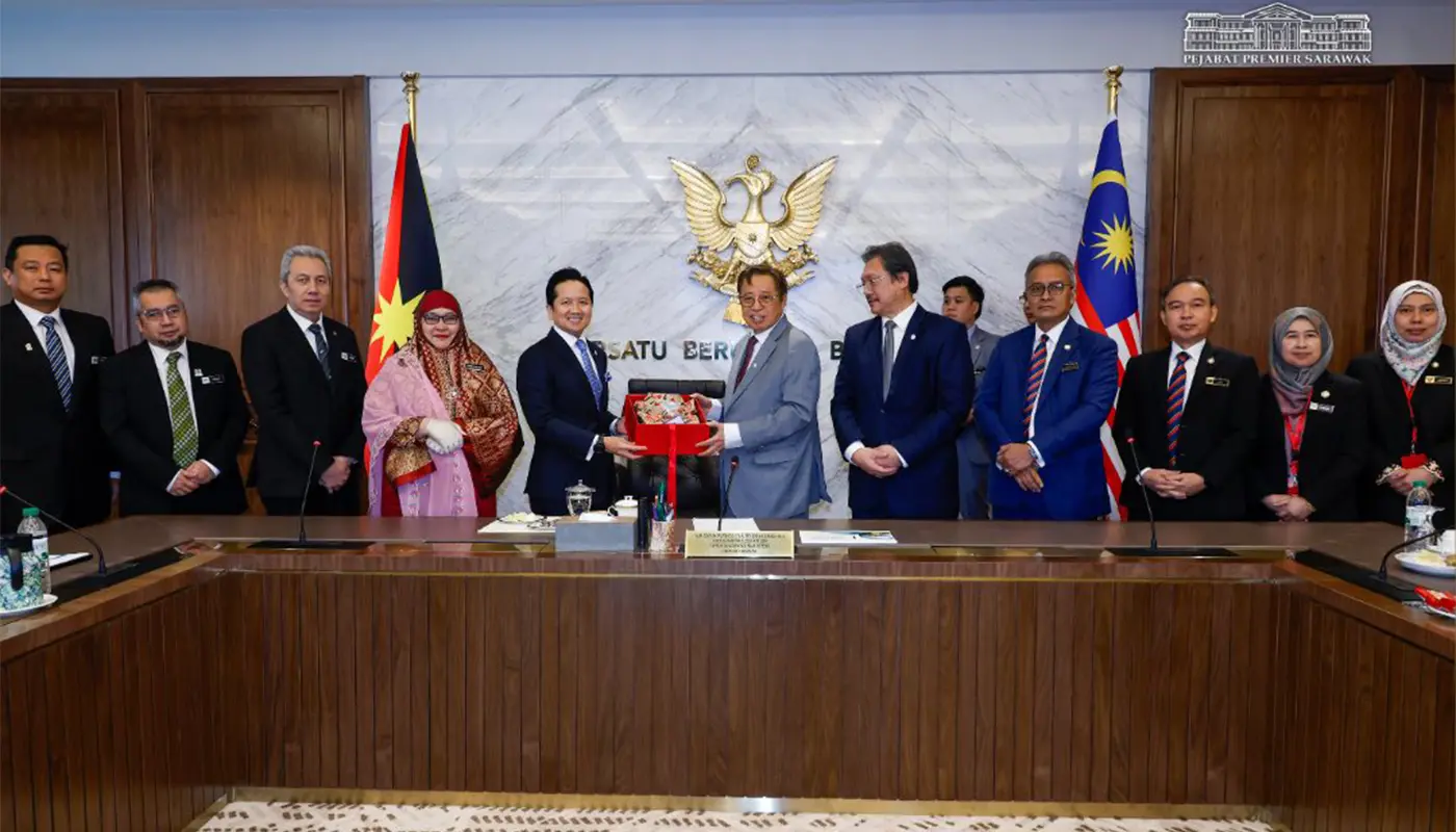 Sarawak Premier and Federal Minister Discuss Borders and Carbon Policy 1 Sarawak, Sarawak News, Kuching, Kuching News, Malaysia Agreement 1963, MA63, Border Demarcation, Federal Lands, Environmental Management, Carbon Market, Scheduled Waste, Renewable Energy
