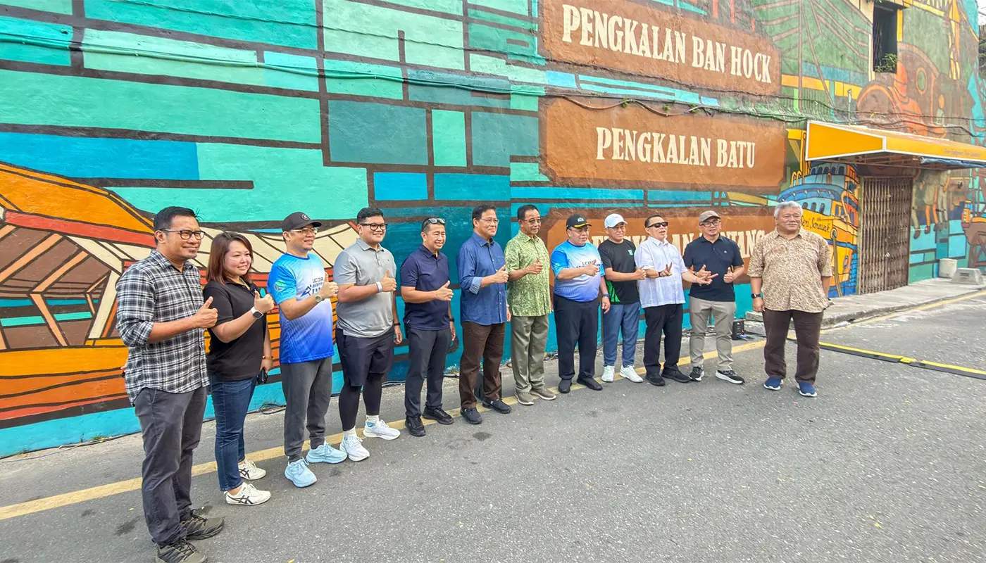 Urban Art Mural Showcases Kuching’s Cultural Evolution 1 Sarawak, Sarawak News, Kuching, Kuching News, Lebuh Java, DBKU, Urban Art, Sarawak Heritage, Kuching Culture