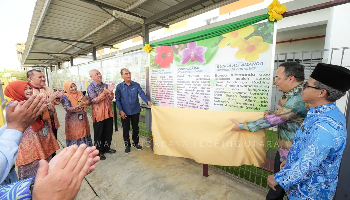 DBKU Promotes Identity Awareness Through School Flower Initiative 1 Sarawak, Sarawak News, Kuching, Kuching News, DBKU, Education, Heritage, Patriotism, Identity, Community Awareness