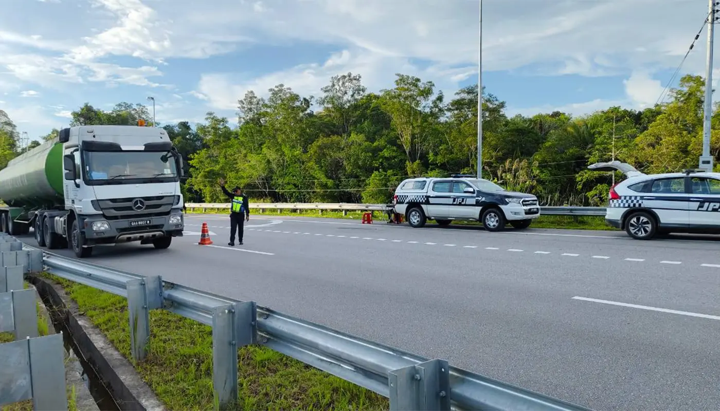 IPD Betong Conduct Crime Prevention Operation: 35 individuals Checked 1 Sarawak, Sarawak News, Betong, Betong News, Police, Crime Prevention, Public Safety, Law Enforcement