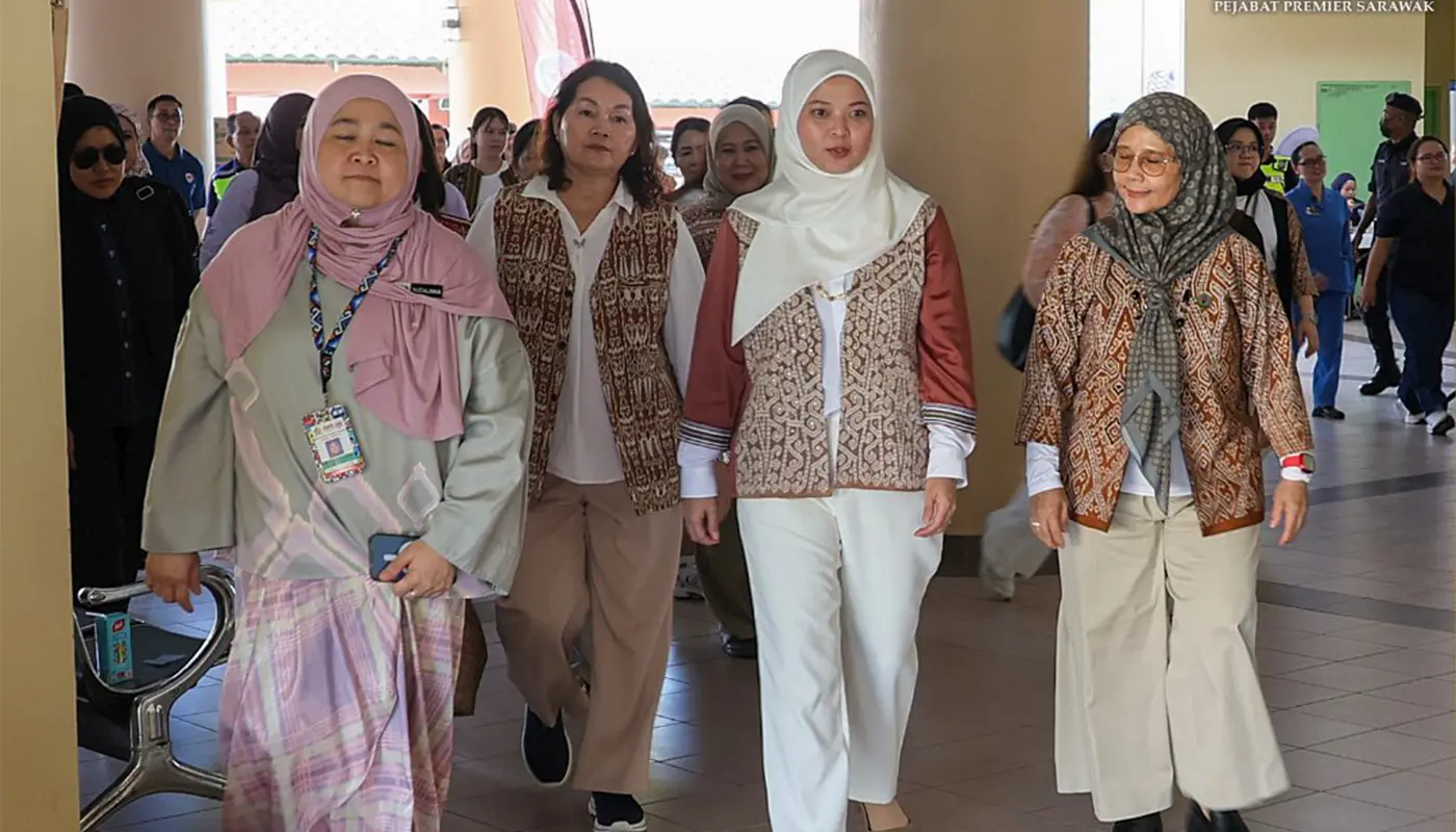 MAKSAK Wanita Sarawak Extends Welfare Support in Bintulu 1 Sarawak, Sarawak News, Bintulu, Bintulu News, MAKSAK Wanita Sarawak, Welfare Programme, Hospital Visit, Community Support, Civil Servants, Volunteerism