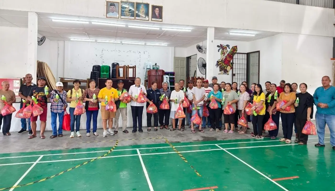 MBKS Extends Gawai Aid to Sungai Apong Baru Families 1 Sarawak, Sarawak News, Kuching, Kuching News, Gawai Dayak, MBKS, Community Aid, Food Assistance, Sungai Apong Baru