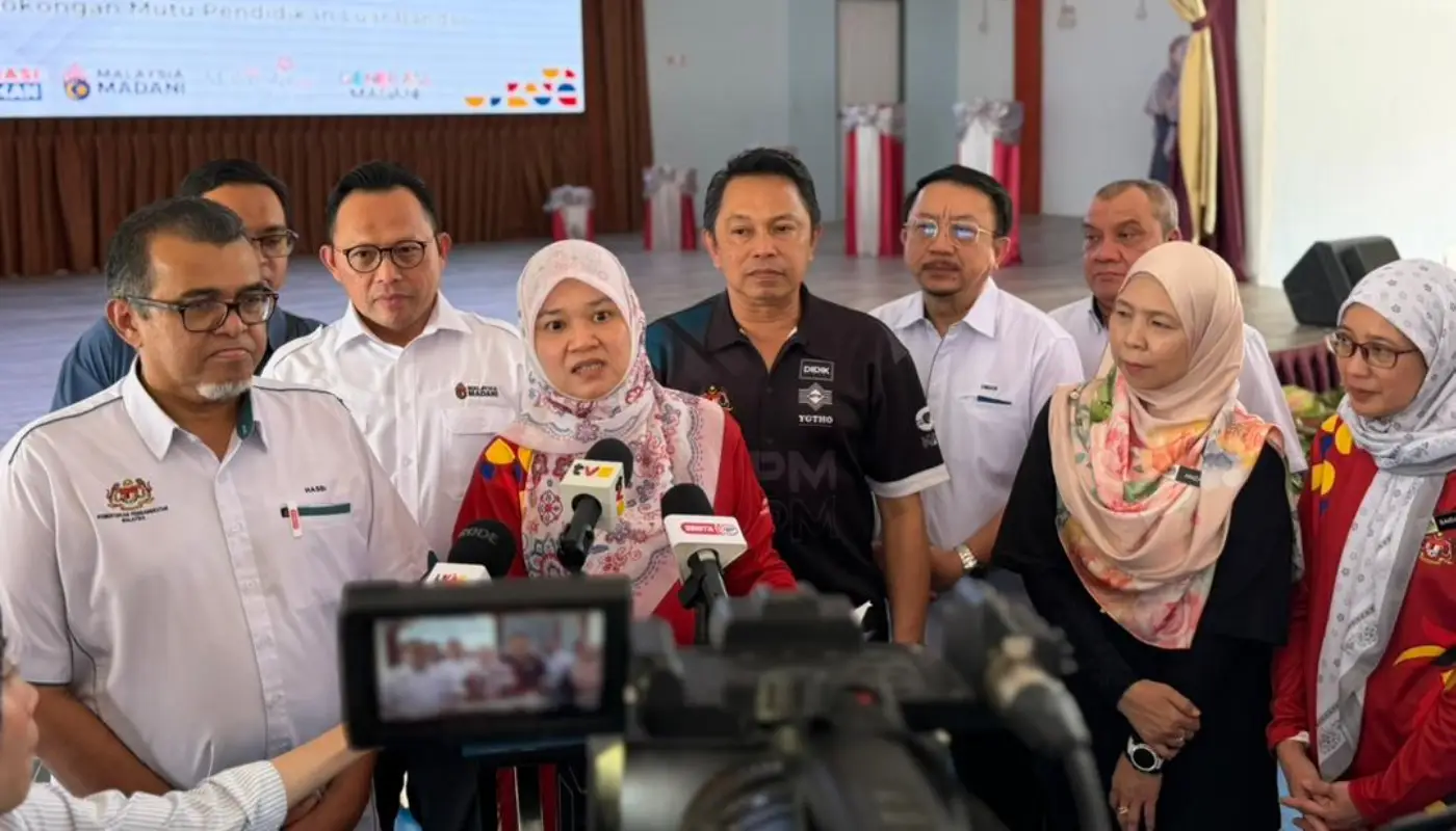 Minister of Education Supports Rural Digital Learning in Limbang 1 Sarawak, Sarawak News, Limbang, Limbang News, Education, Digital Transformation, Rural Schools, Artificial Intelligence, STEM