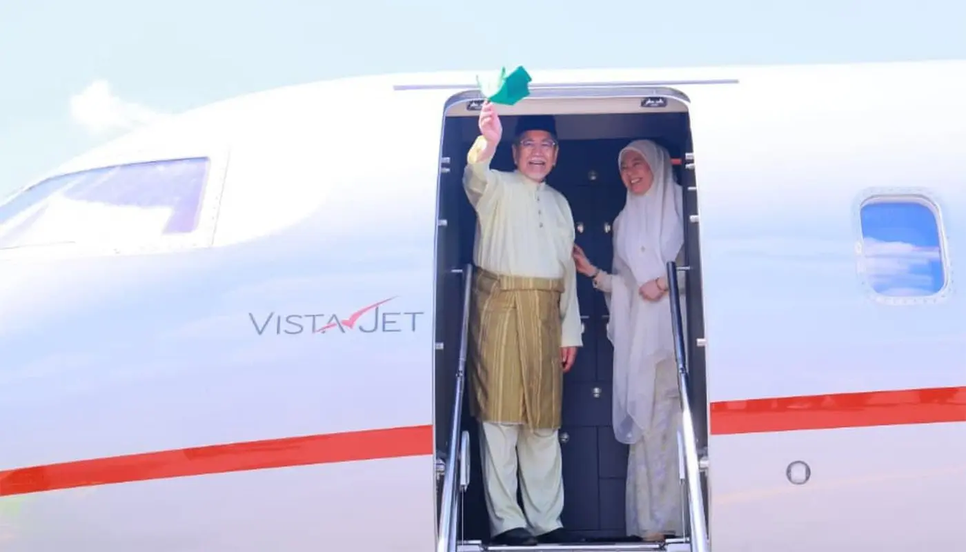 Sarawak Governor Departs for Hajj, Revives Rare Pocak Tradition 1 Sarawak, Sarawak News, Kuching, Kuching News, Hajj, Malay Tradition, Pocak, Sarawak Governor, Cultural Heritage