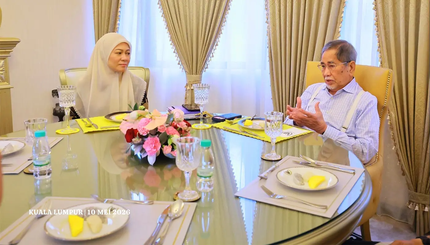 Sarawak Governor Meets Former Officials Over Breakfast in KL 1 Sarawak, Sarawak News, Kuala Lumpur, Kuala Lumpur News, Wan Junaidi, Sarawak Governor, Malaysian Development, Education, Community Relations