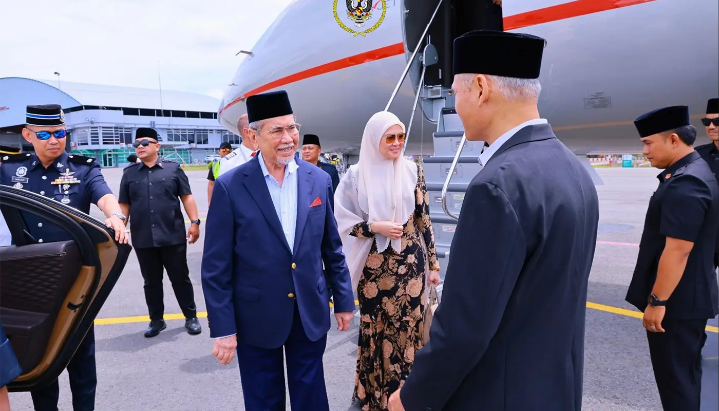 Sarawak Governor Returns to Kuching After KL Visit 1 Sarawak, Sarawak News, Kuching, Kuching News, Wan Junaidi, Sarawak Governor, Kuala Lumpur, Community Relations