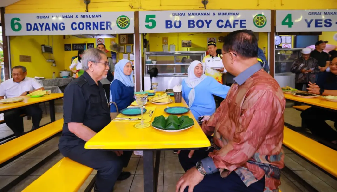 Sarawak Governor Shares Breakfast with Sebuyau Community 1 Sarawak, Sarawak News, Sebuyau, Sebuyau News, Community Engagement, D’Astana Journey, Local Culture