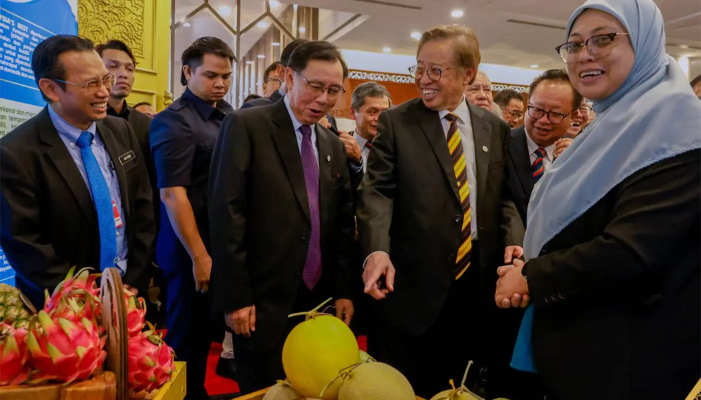 Sarawak Premier Officiates Eat More Local Fruits Campaign at DUN 1 Sarawak, Sarawak News, Kuching, Kuching News, Local Fruits, Agriculture, Healthy Living, DUN Sarawak, Food Campaign