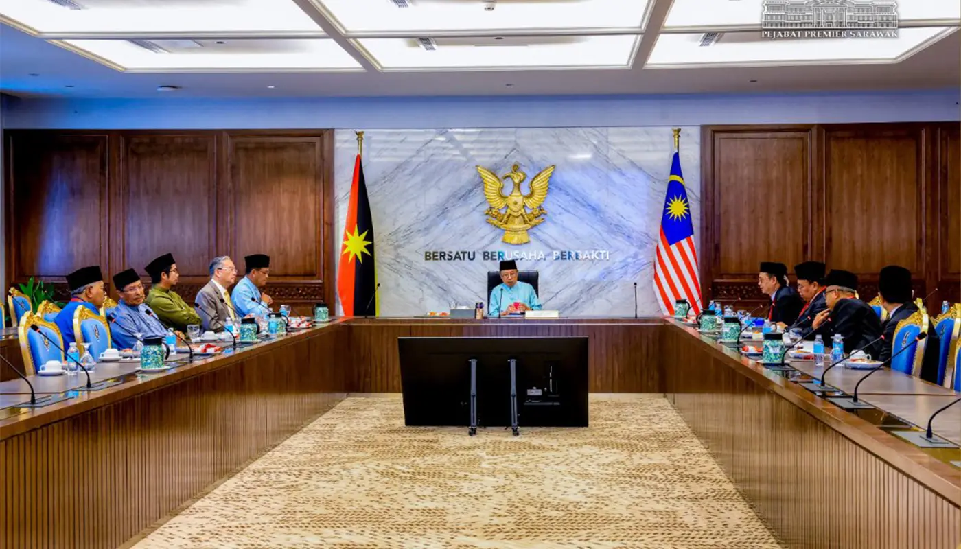 Sarawak Premier Receives Courtesy Visit from Waqf Foundation 1 Sarawak, Sarawak News, Kuching, Kuching News, Waqf, Sarawak Waqf Foundation, Community Development, Islamic Council, Social Welfare