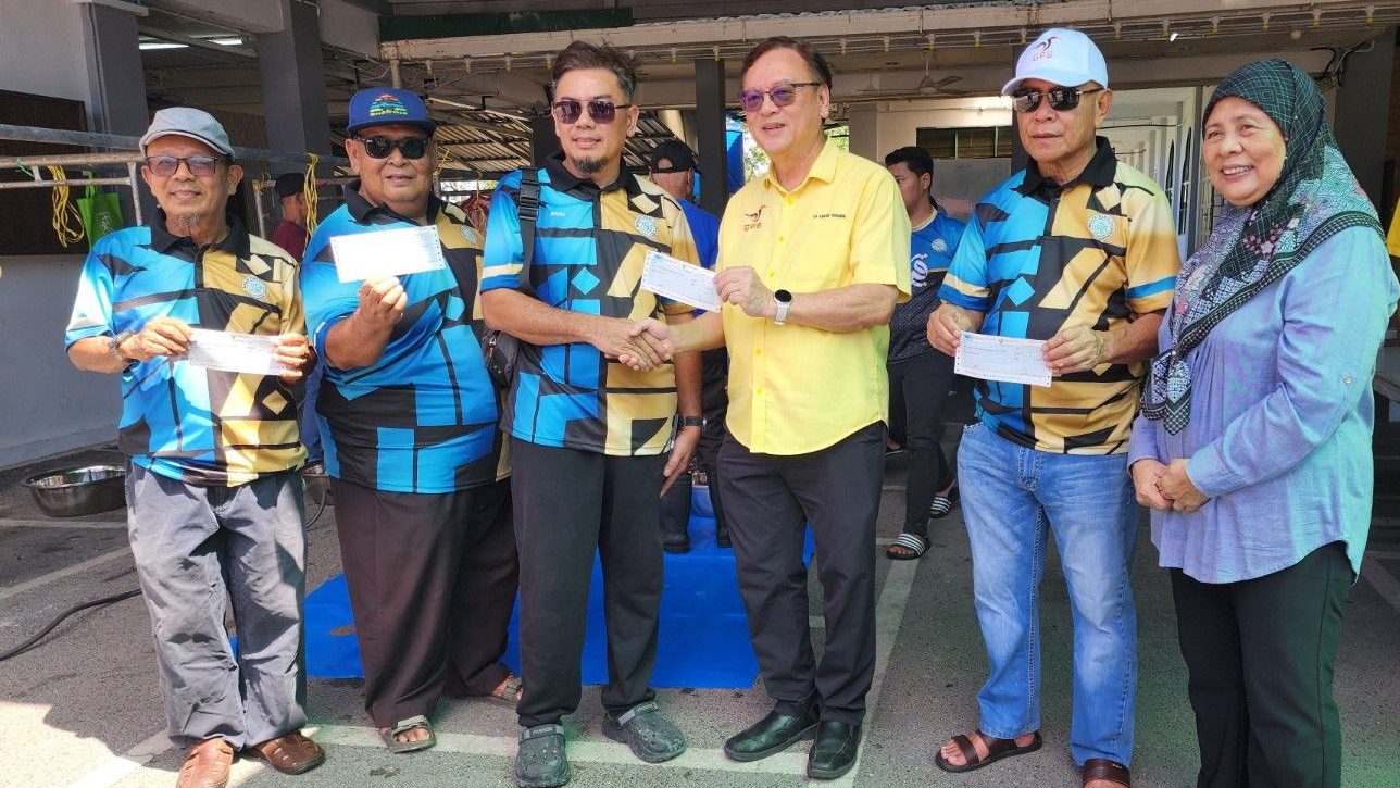 YB Lo Khere Chiang Contributes 23 Cows for Aidiladha 1 YB Lo Khere Chiang Contributes 23 Cows for Aidiladha