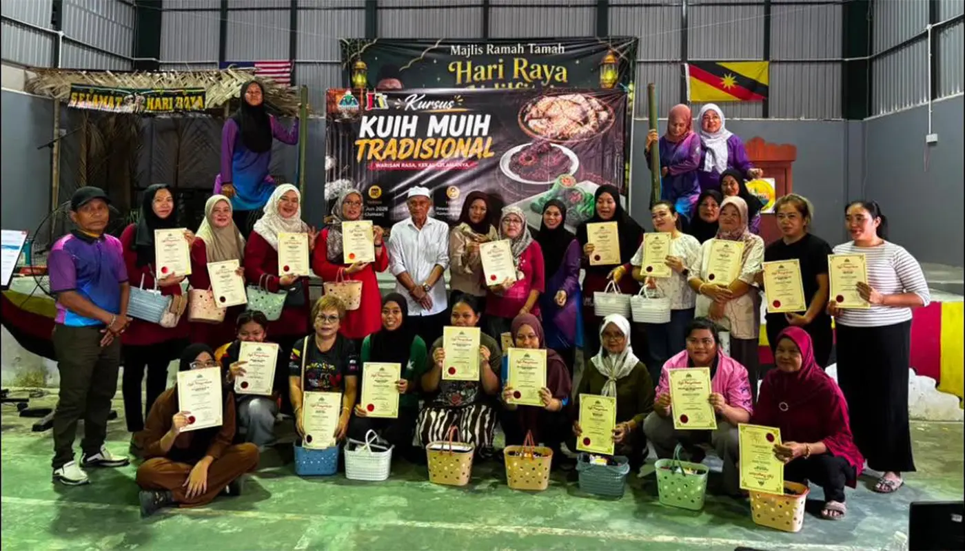 Heritage Cake Course Boosts Skills and Family Economy in Kuching 1 Sarawak, Sarawak News, Kuching, Kuching News, Traditional Cakes, Culinary Heritage, Community Development, Skills Training, Family Economy
