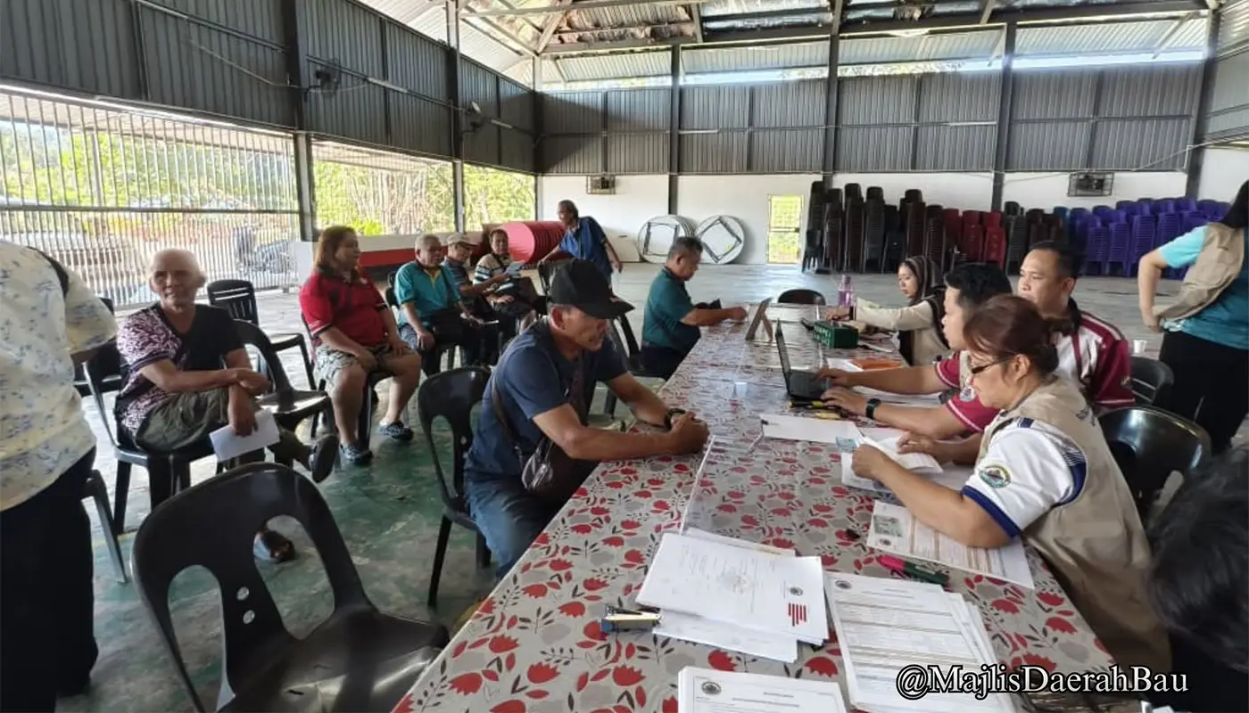 Mobile Counter Brings Door Tax Services Closer to Bau Residents 1 Sarawak, Sarawak News, Bau, Bau News, Door Tax, Bau District Council, Community Services, Local Governance