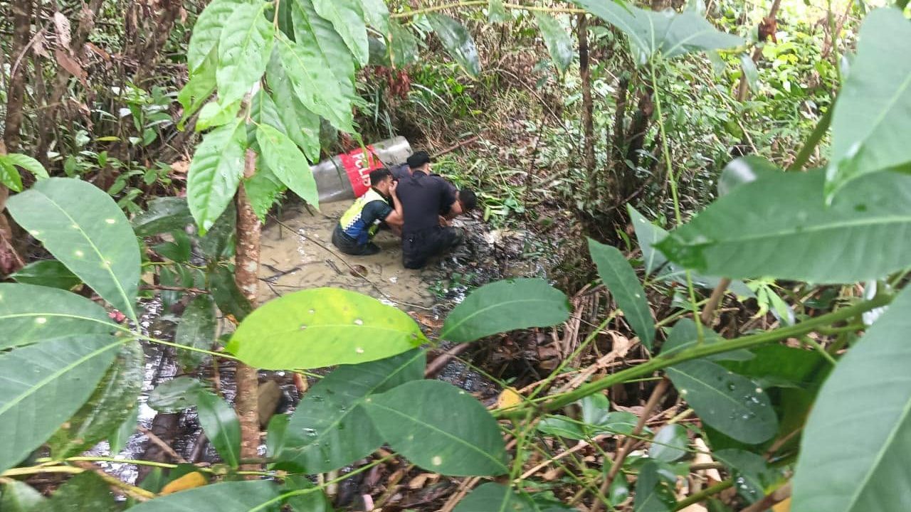 Police Safely Detain Man Facing Mental Health Issues in Bau