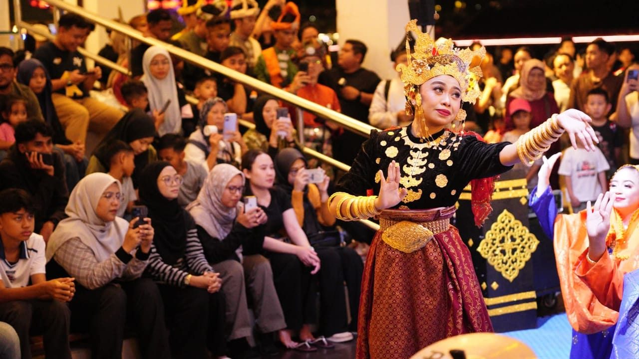 SAMarindok 2026 Draws Hundreds to Kuching Waterfront with Traditional Malay Poetry 1 SAMarindok 2026 Draws Hundreds to Kuching Waterfront with Traditional Malay Poetry