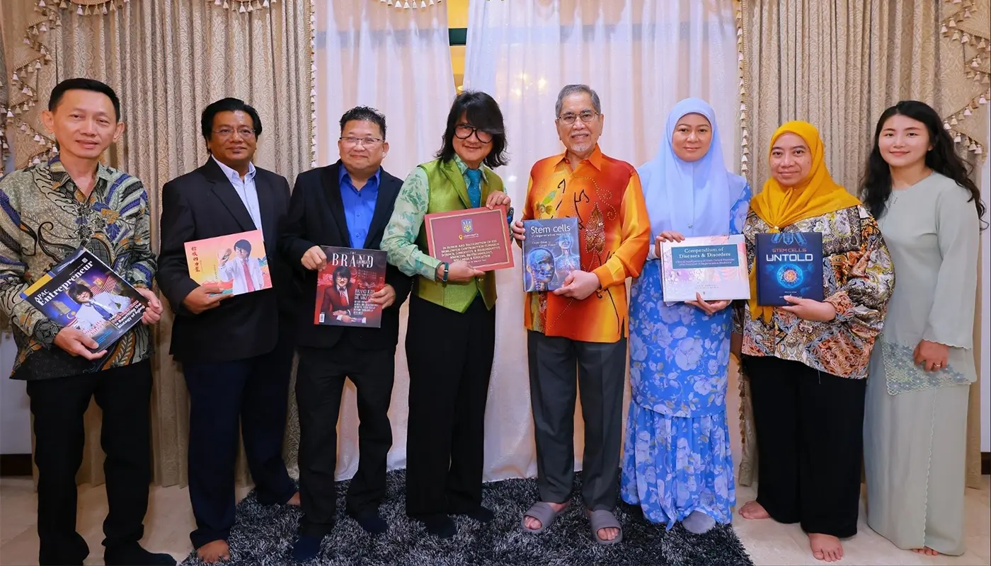 Sarawak Governor Meets Professor Mike K.S. Chan 1 Sarawak, Sarawak News, Kuala Lumpur, Kuala Lumpur News, Governor, Higher Education, Innovation, Research, Stem Cell, Bioregenerative Medicine