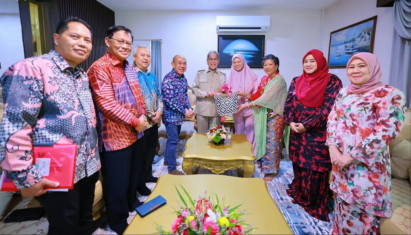 Sarawak Governor Receives Visit from Lingga Assemblywoman 1 Sarawak, Sarawak News, Betong, Betong News, Lingga, Lingga News, Governor of Sarawak, Community Engagement, Heritage Preservation