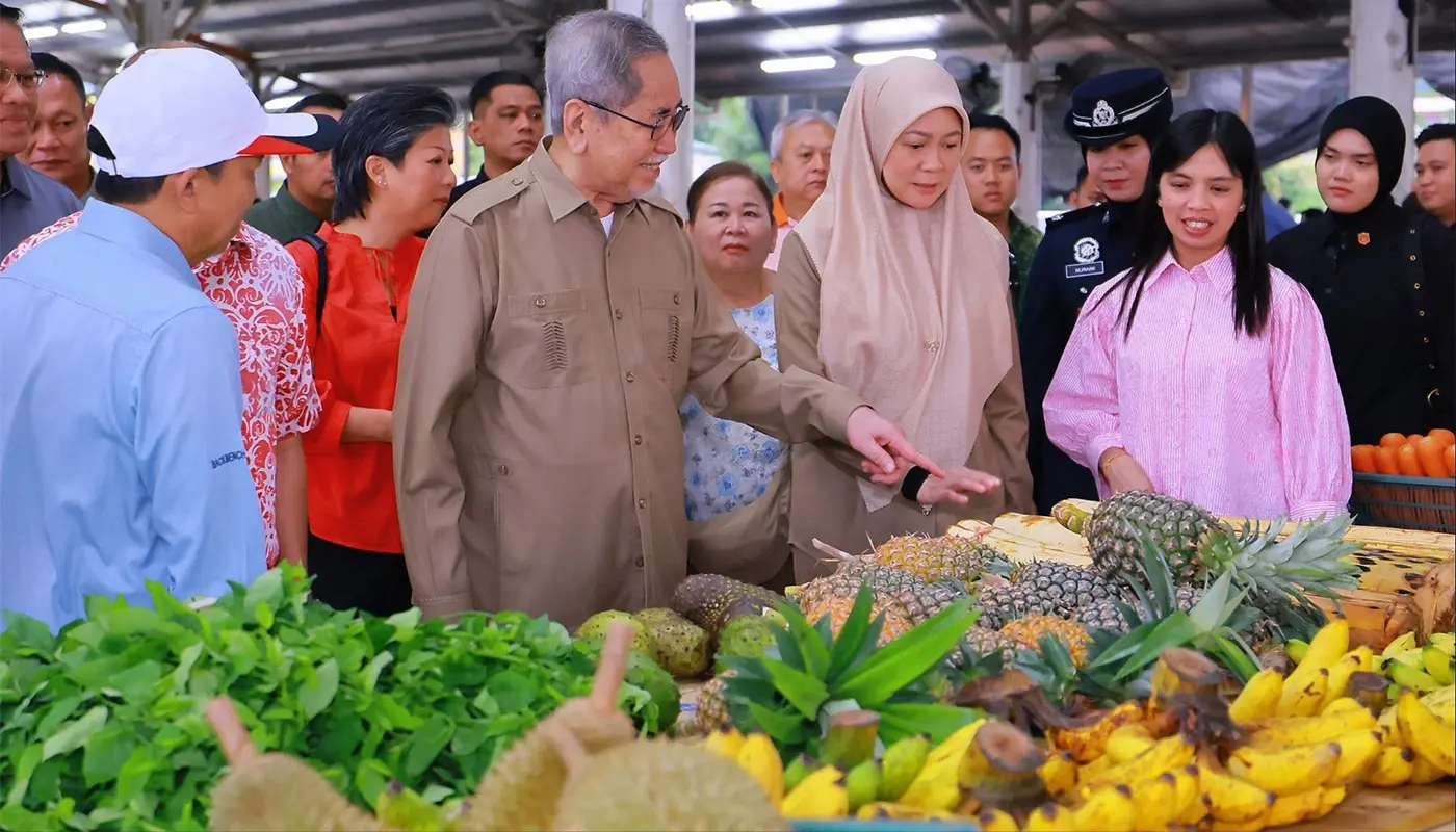 Sarawak Governor Visits Betong Rural Produce Market 1 Sarawak, Sarawak News, Betong, Betong News, Rural Economy, Community Market, Sarawak Governor