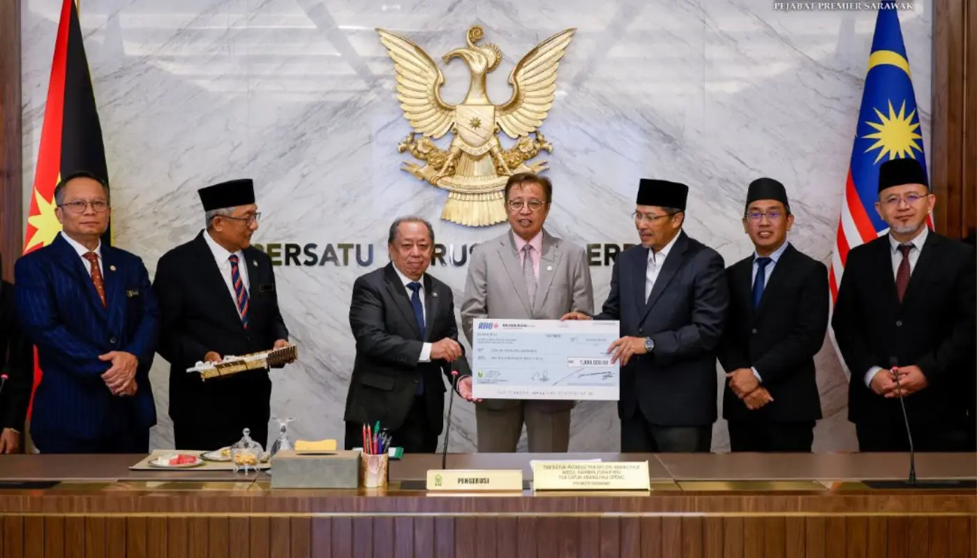 Sarawak Premier Witnesses RM1 Million Zakat Contribution by BDA 1 Sarawak, Sarawak News, Kuching, Kuching News, Bintulu Development Authority, Sarawak Baitulmal Fund, Zakat Contribution, Islamic Council Sarawak