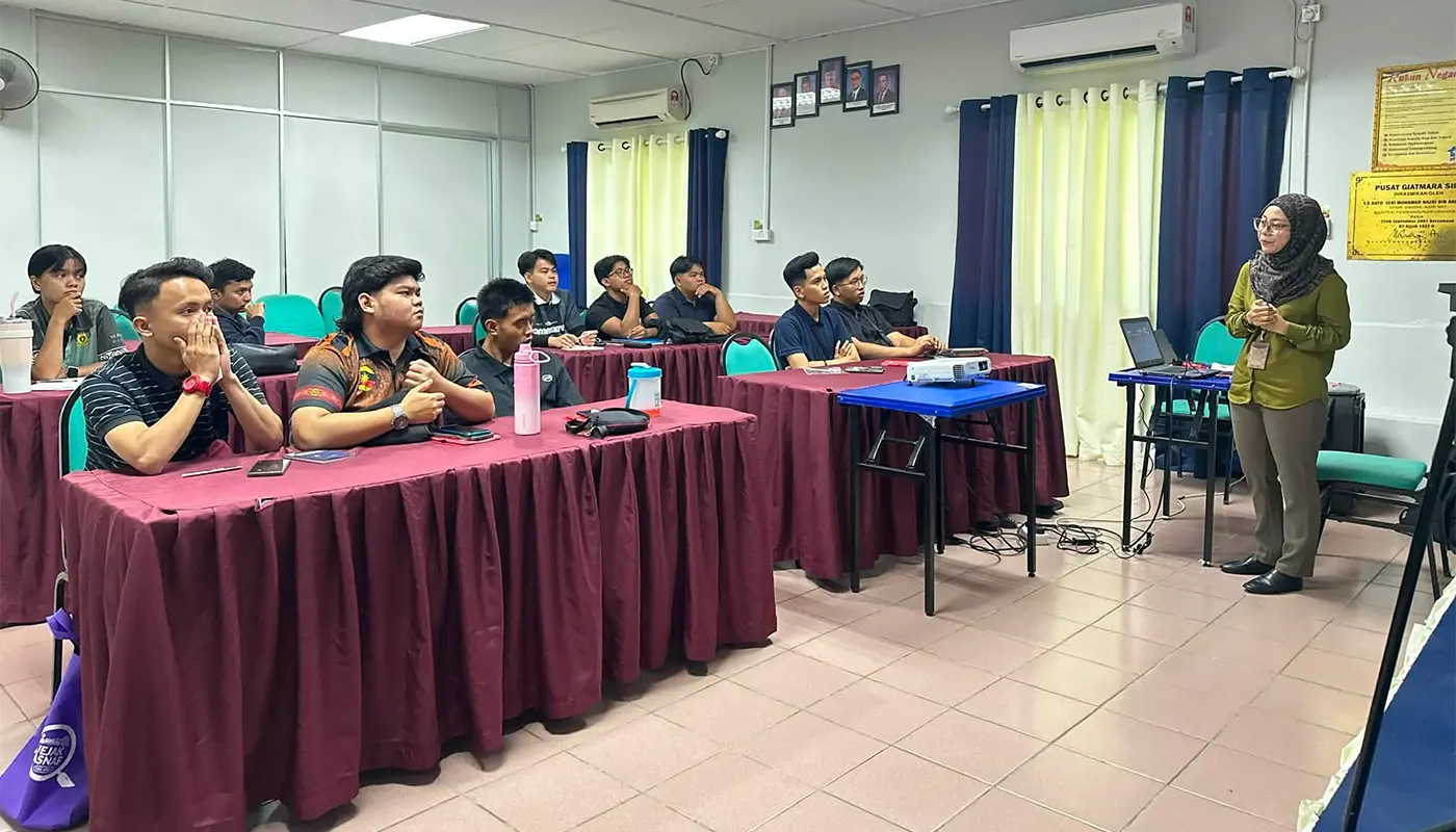 AADK Sibu Promotes Drug-Free Awareness Among GIATMARA Trainees 1 Sarawak, Sarawak News, Sibu, Sibu News, AADK, Drug Prevention, GIATMARA, Youth Awareness, Healthy Lifestyle