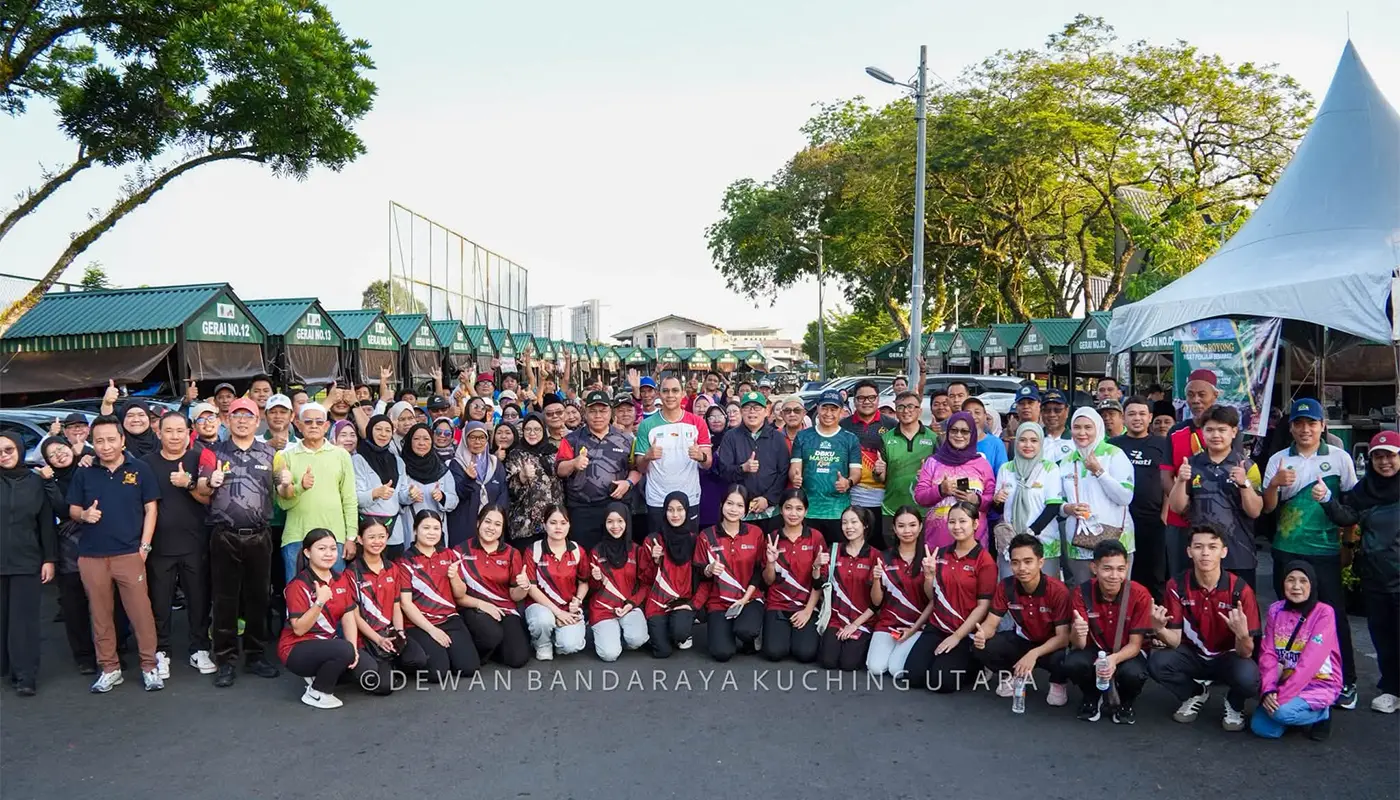 Community Joins DBKU Clean Food Premises Campaign at Semarak 1 Sarawak, Sarawak News, Kuching, Kuching News, DBKU, Clean Food Premises, Gotong-Royong, Community Engagement, Recycling