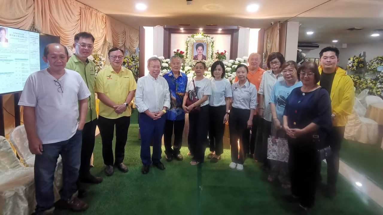 Datin Lim Geok Lian Laid to Rest, SUPP Leaders Pay Final Respects 1 Datin Lim Geok Lian Laid to Rest, SUPP Leaders Pay Final Respects