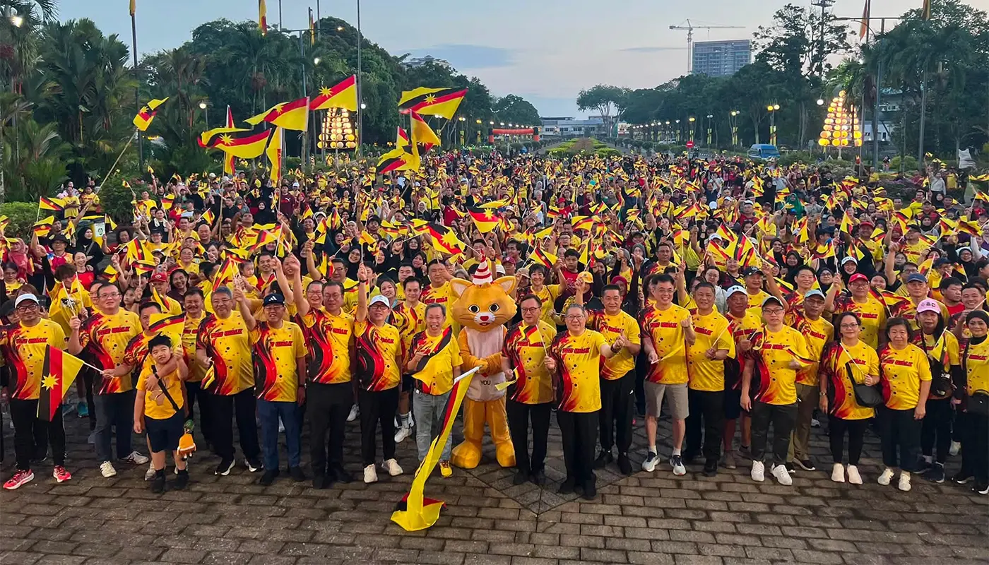 Deputy Premier Flags Off Historic 722 Walk for Sarawak Day 2026 1 Sarawak, Sarawak News, Kuching, Kuching News, Hari Sarawak, 722 Walk, Dr Sim Kui Hian, MBKS, DBKU, MPP, Community Event