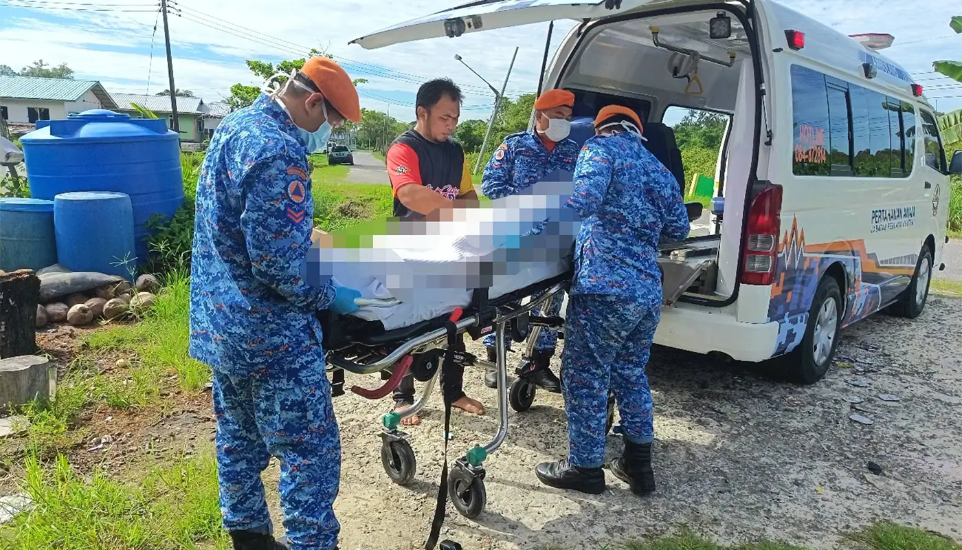 Elderly Man Taken to Hospital by APM Mukah 1 Sarawak, Sarawak News, Mukah, Mukah News, Emergency Response, APM Mukah, Public Safety