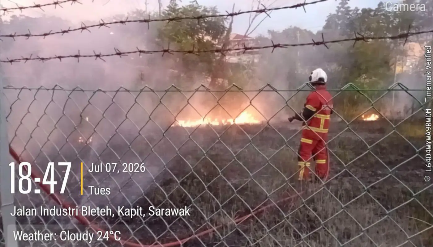 Sarawak, Sarawak News, Kapit, Kapit News, Fire Incident, Emergency Response, Industrial Area