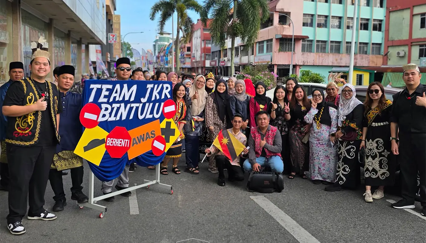 JKR Bintulu Wins BIKF 2026 Parade Competition 1 Sarawak, Sarawak News, Bintulu, Bintulu News, BIKF, Public Works Department, Community Parade, Civil Service, Tourism