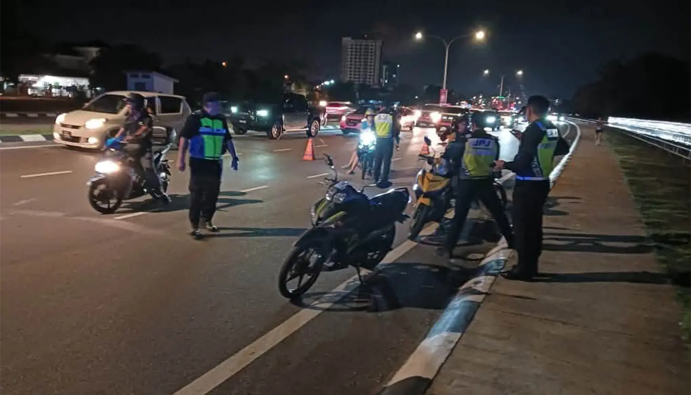 Sarawak, Sarawak News, Bintulu, Bintulu News, JPJ, Road Safety, Traffic Enforcement, HID Lights, Vehicle Inspection