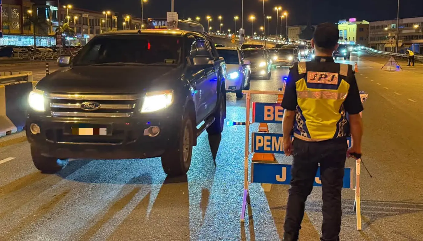 Sarawak, Sarawak News, Kuching, Kuching News, JPJ, Road Safety, HID LED, Motorcycle Enforcement