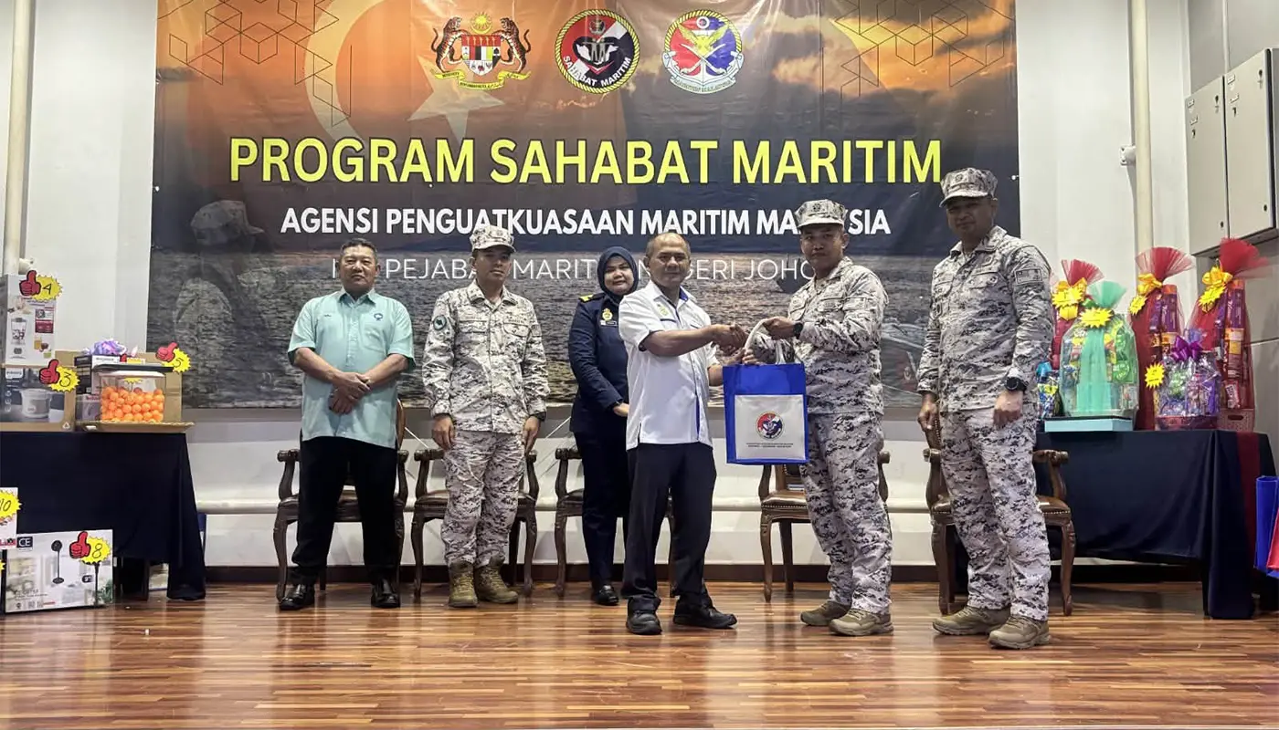 Maritime Malaysia and Johor Community Unite for Sea Safety 1 Sarawak, Sarawak News, Pasir Gudang, Pasir Gudang News, Maritime Safety, Community Engagement, Malaysian Maritime Enforcement Agency, Coastal Safety, Public Awareness